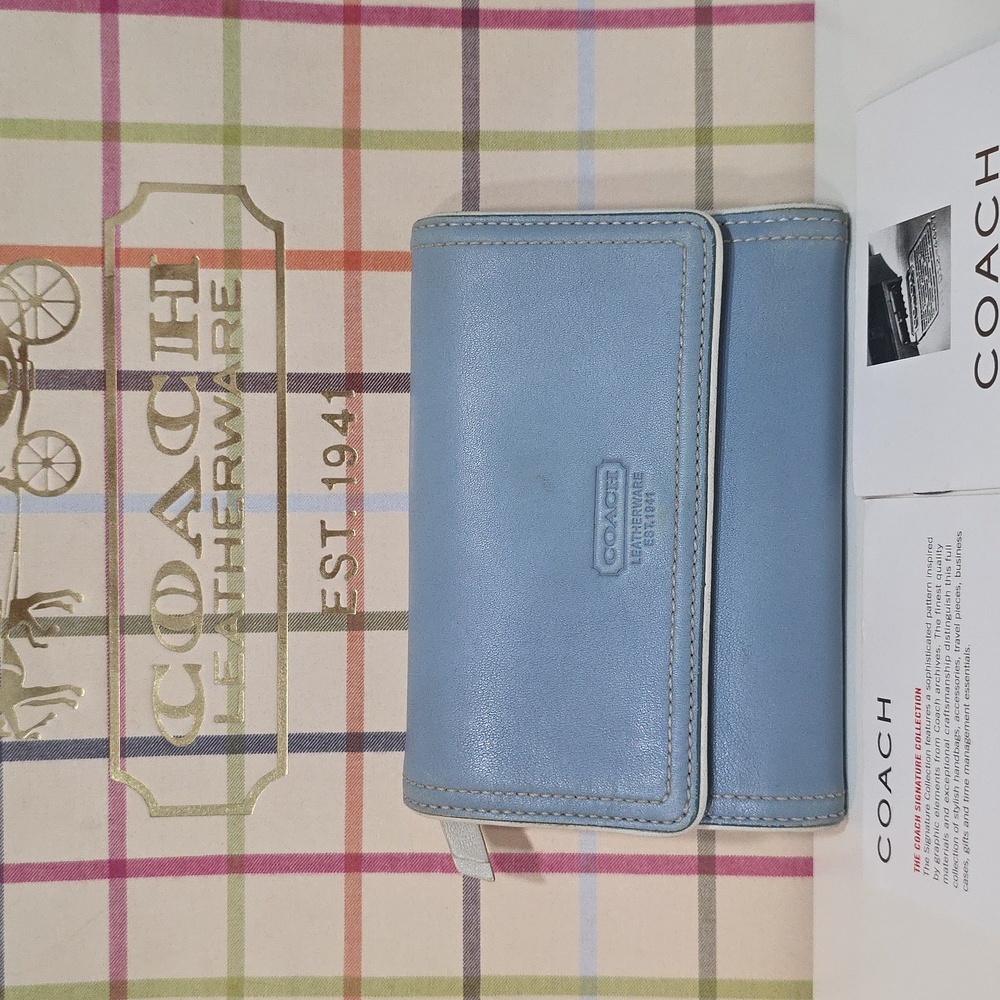 New, Vintage, Coach Legacy Blue Leather Card Wallet - Picture 4 of 16